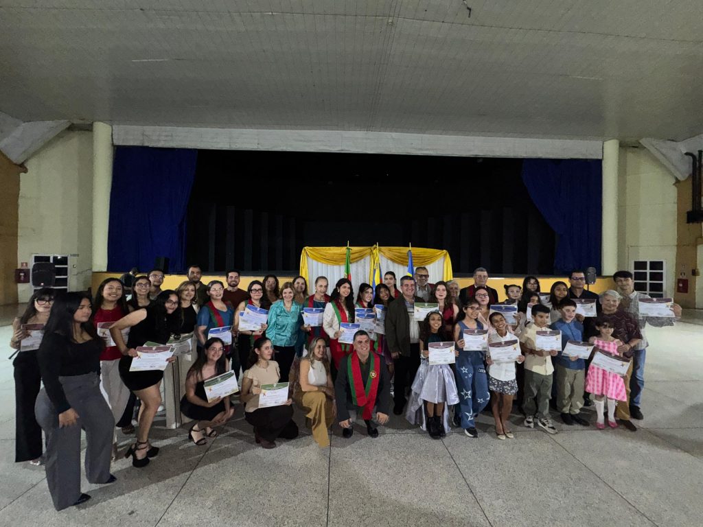 CENTRO SOCIAL MADEIRENSE (2)