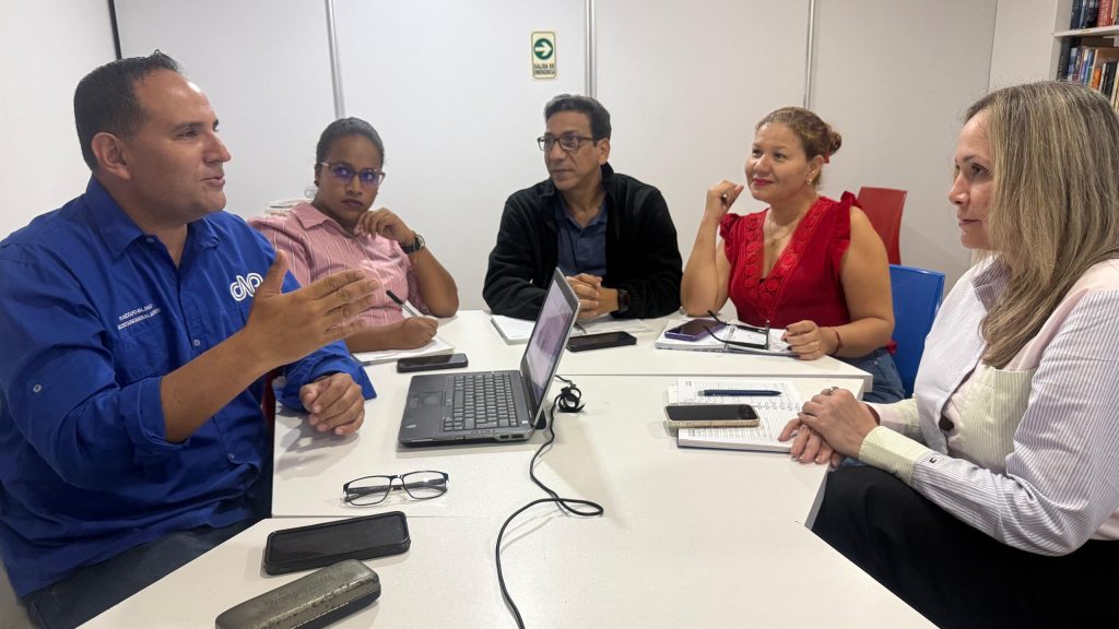 El jurado de los Premios de Periodismo Francisco J. Ávila 2026 durante las deliberaciones